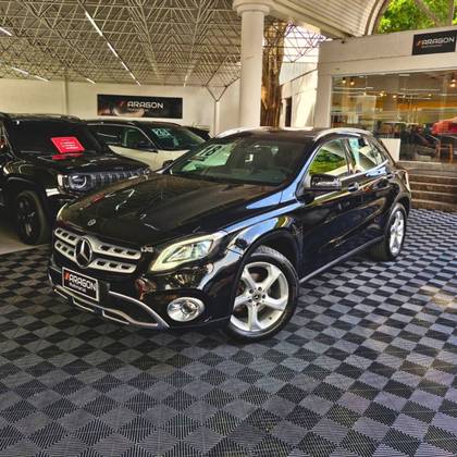 MERCEDES-BENZ GLA 200 1.6 CGI FLEX ENDURO 7G-DCT MERCEDES-BENZ GLA 200 1.6 CGI FLEX ENDURO 7G-DCT